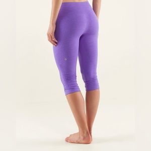 Lululemon In The Flow Crop
Power Purple